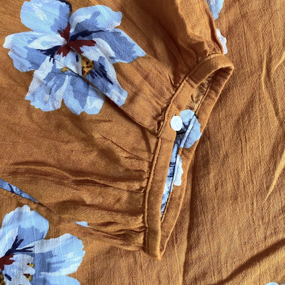 Blouse - Picture 3 of 4